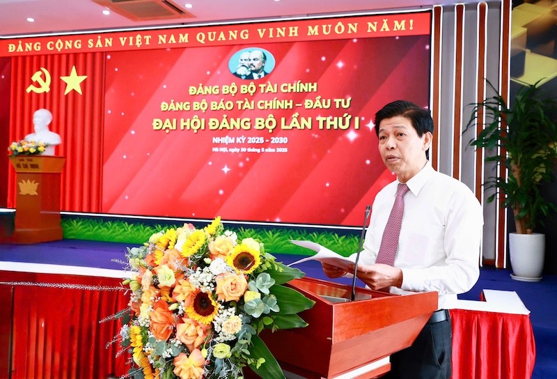 Đồng chí Đặng Khánh Thành, Uỷ viên Ban chấp hành Đảng bộ Bộ Kl991.com nạp rút nhanh, Bí thư Đảng uỷ, Tổng biên tập Báo Kl991.com nạp rút nhanh - Kl99ok phiên bản mới phát biểu khai mạc Đại hội.