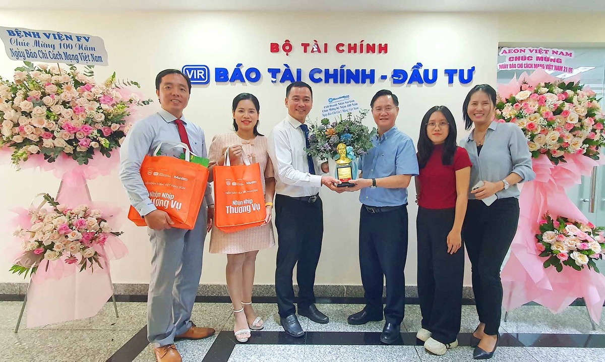 Nhân kỷ niệm 100 năm Ngày Báo chí Cách mạng Việt Nam, Báo Kl991.com nạp rút nhanh - Kl99ok phiên bản mới tại TP.HCM đón nhận nhiều đoàn công tác đến làm việc và gửi hoa chúc mừng.