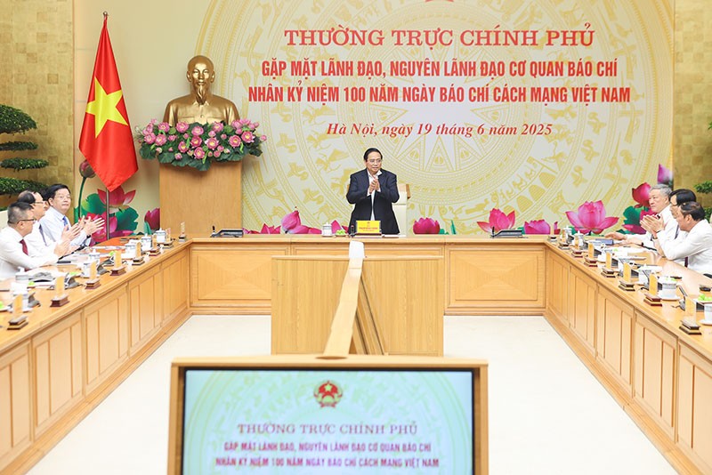 Cuộc gặp nhằm tri ân, ghi nhớ công lao của các thế hệ người làm báo qua các thời kỳ. Ảnh: Nhật Bắc
