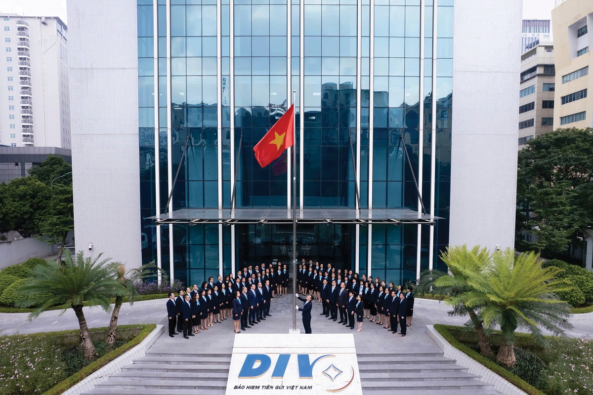 BHTGVN quan tâm đến công tác phát triển nguồn nhân lực thông qua việc xây dựng các văn bản nội bộ, chú trọng chất lượng công tác đào tạo BHTGVN quan tâm đến công tác phát triển nguồn nhân lực thông qua việc xây dựng các văn bản nội bộ, chú trọng chất lượng công tác đào tạo