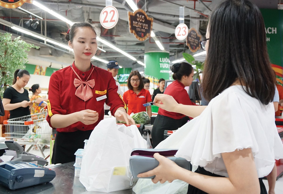 100% trung tâm thương mại, siêu thị đã áp dụng phương thức thanh toán không dùng tiền mặt