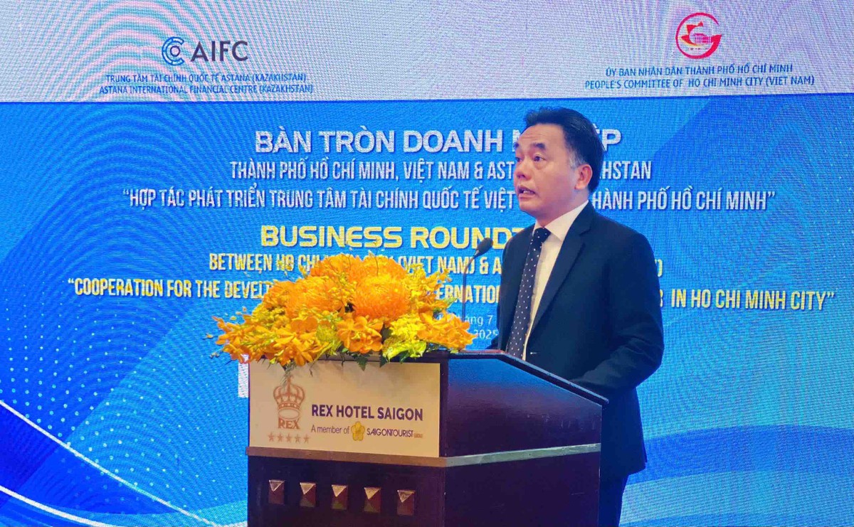 Ông Nguyễn Lộc Hà, Phó chủ tịch UBND TP.HCM chia sẻ tại sự kiện.