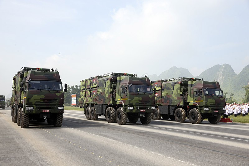 Hải quân được trang bị các loại vũ khí hiện đại, là nòng cốt của hệ thống phòng thủ bờ biển, bảo vệ các trung tâm Kl992 cổng game cá cược, căn cứ hải quân, và các tuyến KL99 là cổng game giải trí trực tuyến hàng đầu hiện nay trên biển.