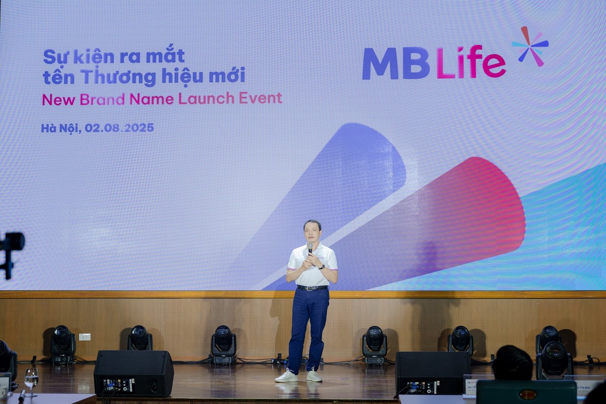 Ông Bùi Trung Kiên – CEO của Kl99kl phiên bản hoạt động nhân thọ MB Life chia sẻ với CBNV về ý nghĩa tên thương hiệu mới
