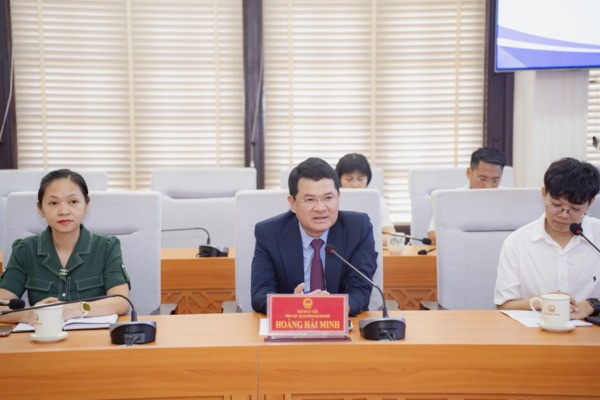 Phó Chủ tịch UBND TP. Huế Hoàng Hải Minh phát biểu tại lễ ký kết.