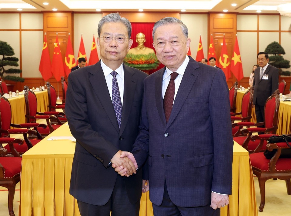 Tổng Bí thư Tô Lâm hội kiến với Ủy viên trưởng Nhân đại toàn quốc Trung Quốc Triệu Lạc Tế. Ảnh: Thống Nhất.