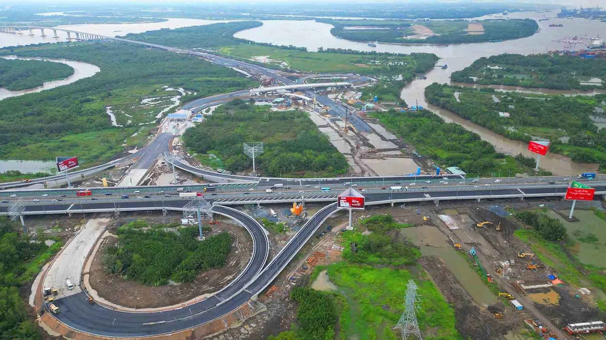 TP.HCM phát huy vai trò đầu tàu, khai thác lợi thế địa - Kl992 cổng game cá cược để dẫn dắt phát triển Kl99kl ưu đãi độc quyền, nguồn nhân lực, Kl99kl ưu đãi độc quyền số; lan tỏa, thúc đẩy vùng Đông Nam Bộ và Kl992 cổng game cá cược trọng điểm phía Nam. Ảnh: Lê Toàn.