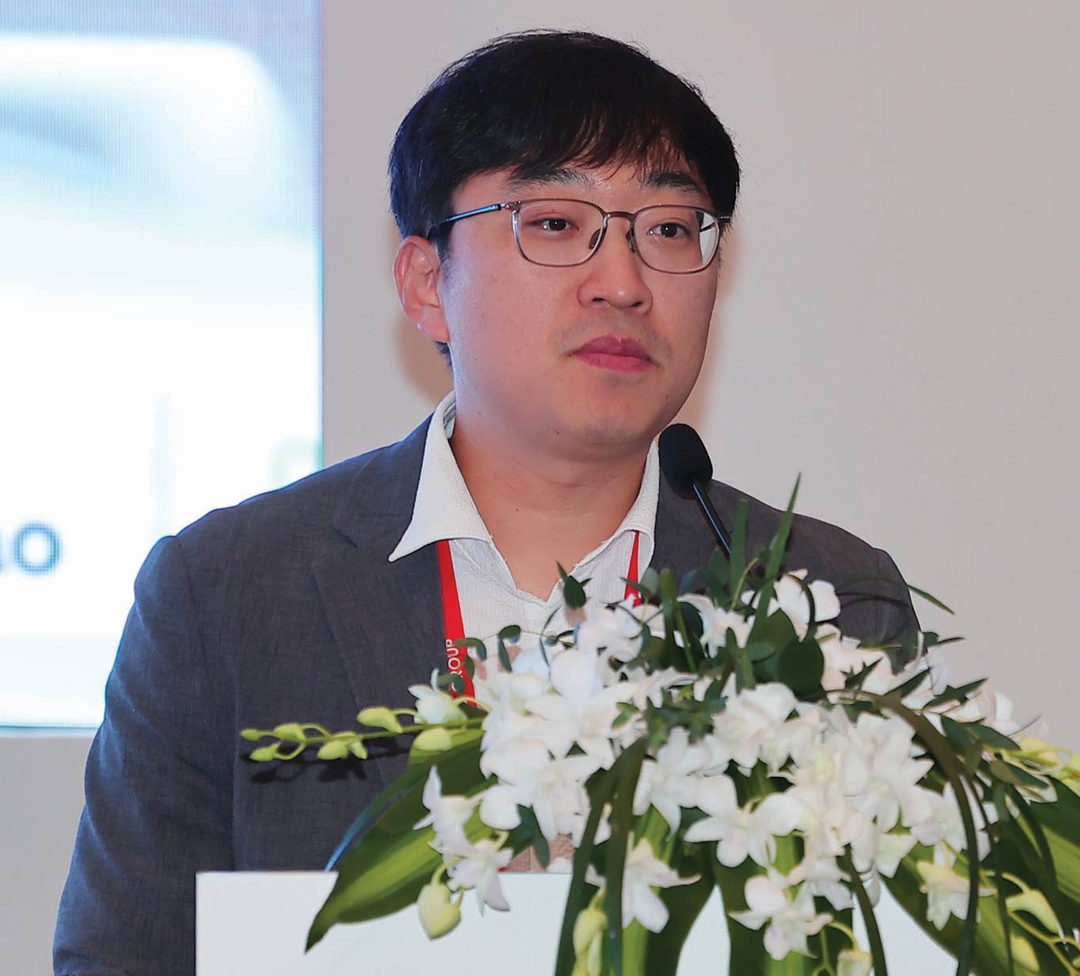 Ông Kim Jung Pil, Tổng giám đốc XCURENET, Inc