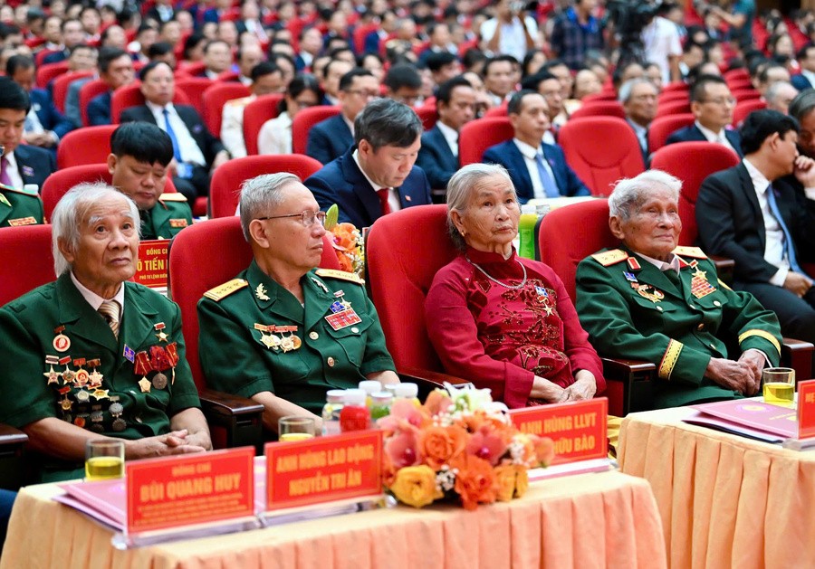 Các đại biểu tham dự Đại hội Đại biểu Đảng bộ tỉnh Nghệ An lần thứ XX.