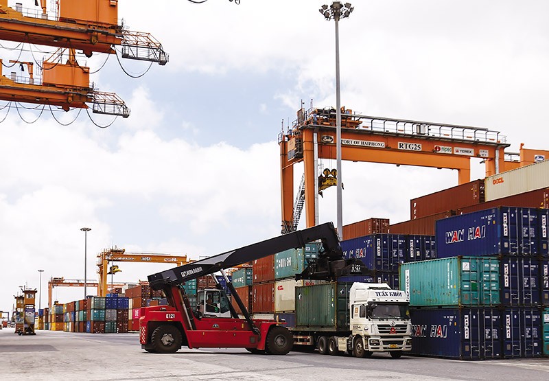 Kim ngạch xuất khẩu 9 tháng đạt 348,74 tỷ USD, tăng 16% so với cùng kỳ. Ảnh: Đức Thanh