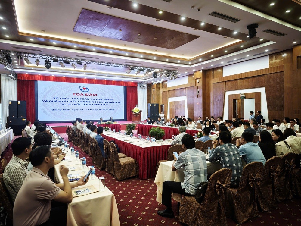 Quang cảnh buổi Tọa đàm “Tổ chức tòa soạn đa loại hình và quản lý chất lượng nội dung báo chí trong bối cảnh hiện nay”