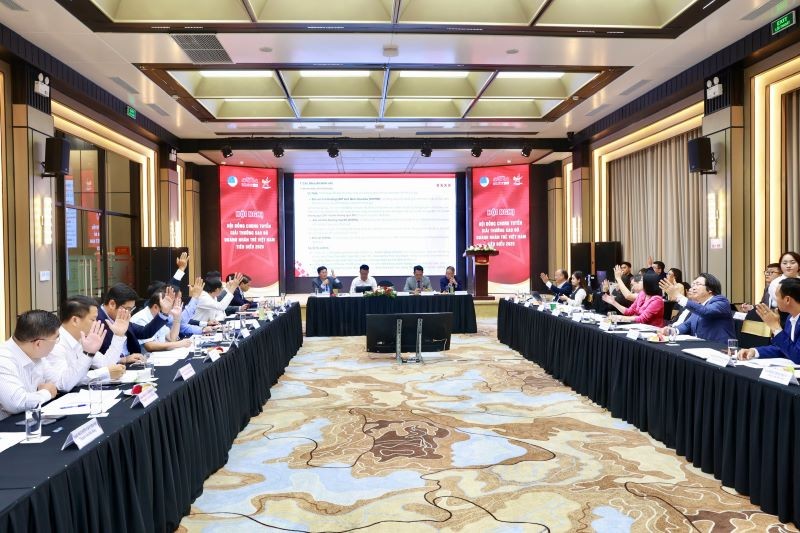 Top 100 Doanh nhân trẻ Việt Nam tiêu biểu được lựa chọn từ 137 hồ sơ, từ 25 tỉnh, thành phố đề cử. Ảnh: Chí Cường