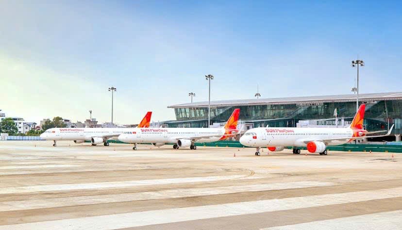 Ngày 1/11, hãng hàng không Sun PhuQuoc Airways khai thác chuyến bay đầu tiên. Ảnh: Ánh Dương.