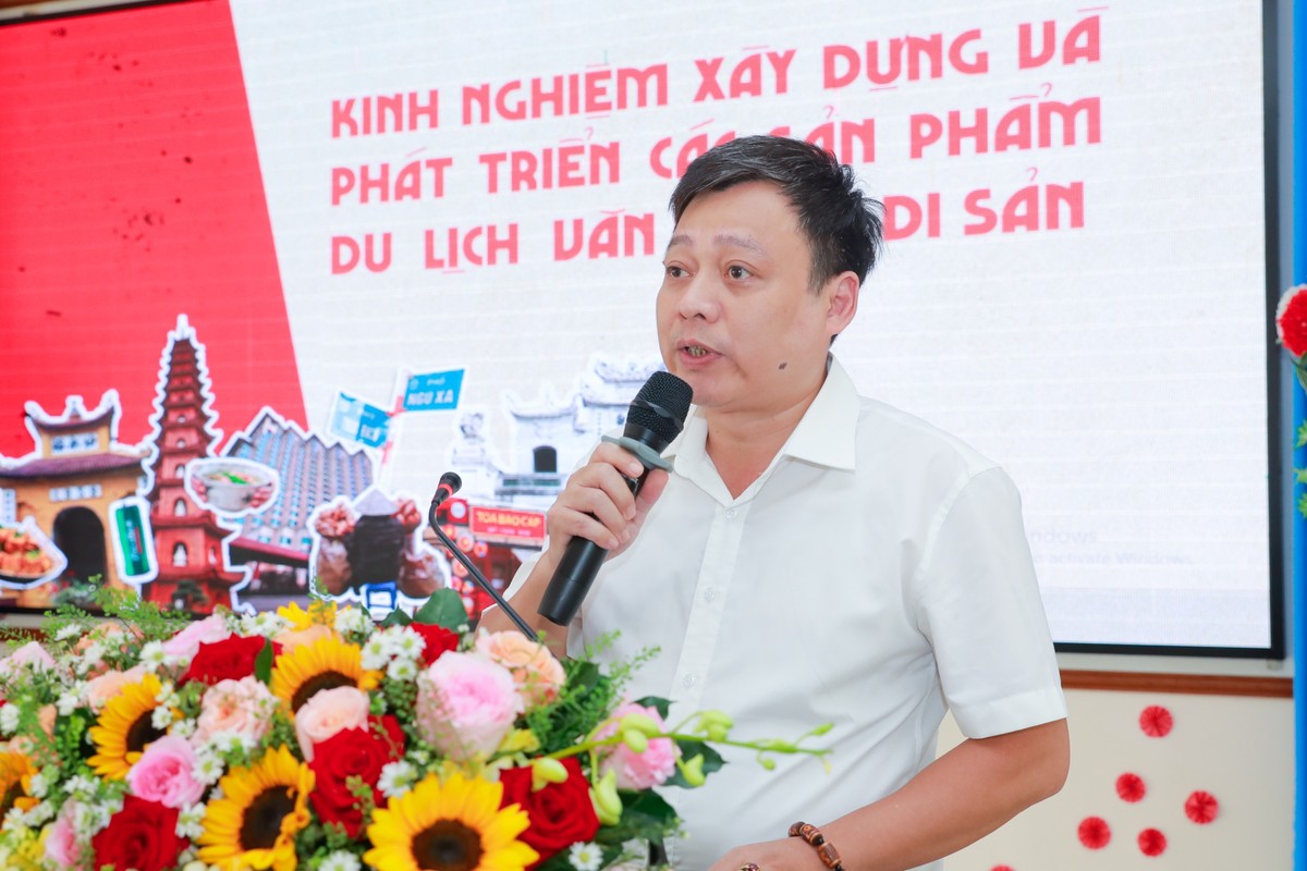 Ông Nguyễn Thanh Tùng, Phó Trưởng phòng Văn hóa - Trang Chủ KL99Com Số 1 Link Đăng Ký KL999 phường Ba Đình (Hà Nội) phát biểu tại Hội nghị.
