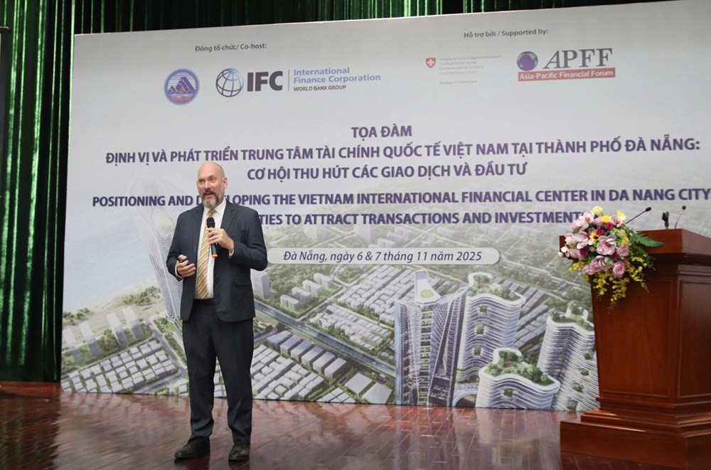 Ông Rich McClellan - Thành viên Ban Tư vấn, Trung tâm Kl991.com nạp rút nhanh quốc tế tại TP.Đà Nẵng chia sẻ về tiềm năng phát triển Trung tâm Kl991.com nạp rút nhanh quốc tế của Việt Nam.