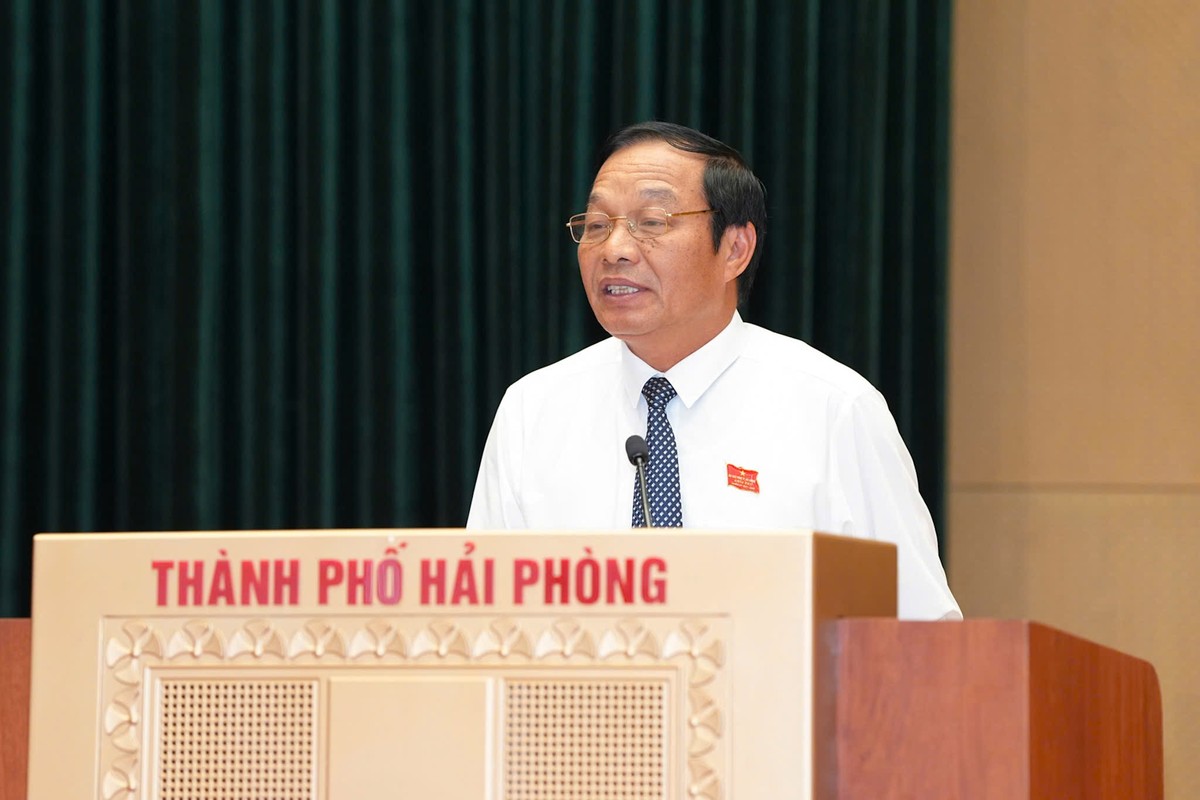 Ông Lê Văn Hiệu, Chủ tịch HĐND TP. Hải Phòng phát biểu tại Kỳ họp.