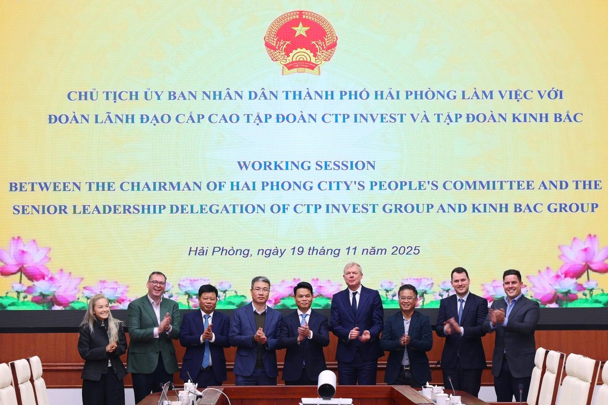 Ông Lê Ngọc Châu, Chủ tịch UBND TP. Hải Phòng cùng lãnh đạo các Kl991.com World Cup 2026 Chính Thức