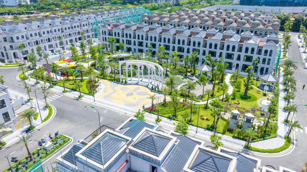 Danh hiệu “Nhà ở hạng sang xuất sắc nhất 2025” khẳng định uy tín và vị thế GIA by KITA trên thị trường cao cấp. Ảnh: KITA Group