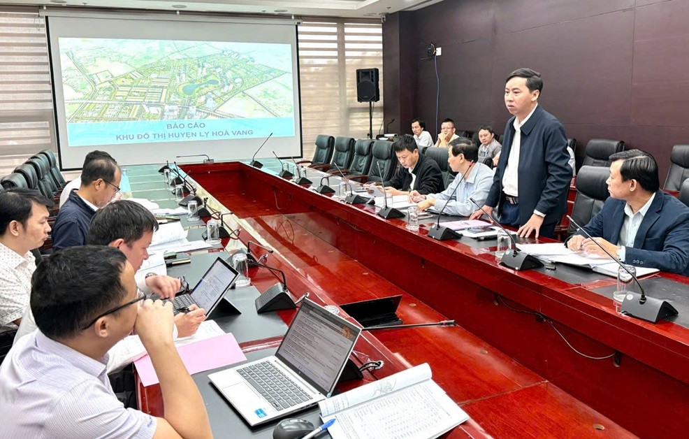Chủ tịch UBND xã Hòa Vang (TP.Đà Nẵng), ông Lê Phú Nguyện tại cuộc họp đề xuất Kl99ok phiên bản mới Khu đô thị Hoà Vang.