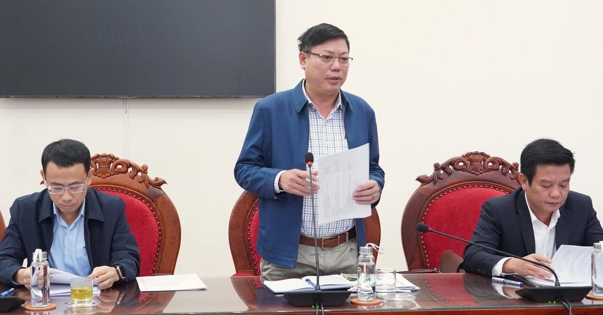 Ông Đặng Đông Hà, Phó giám đốc Sở VHTT-DL Quảng Trị báo cáo tại buổi làm việc.