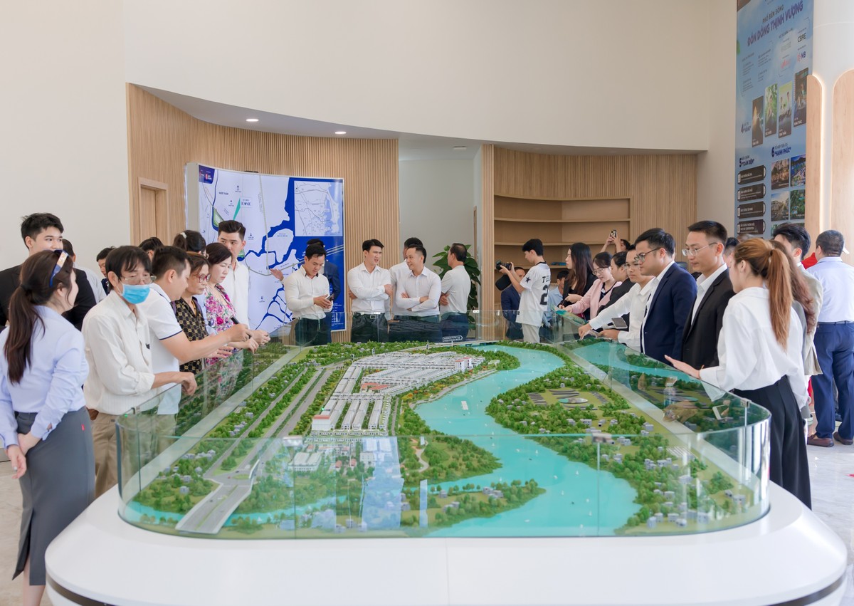 Sức nóng từ thị trường thể hiện rõ qua lượng nhà Kl99ok phiên bản mới quan tâm các khu đô thị lớn ở Quy Nhơn, đặc biệt là những dự án minh bạch pháp lý. (Ảnh tại dự án Quy Nhơn Iconic).