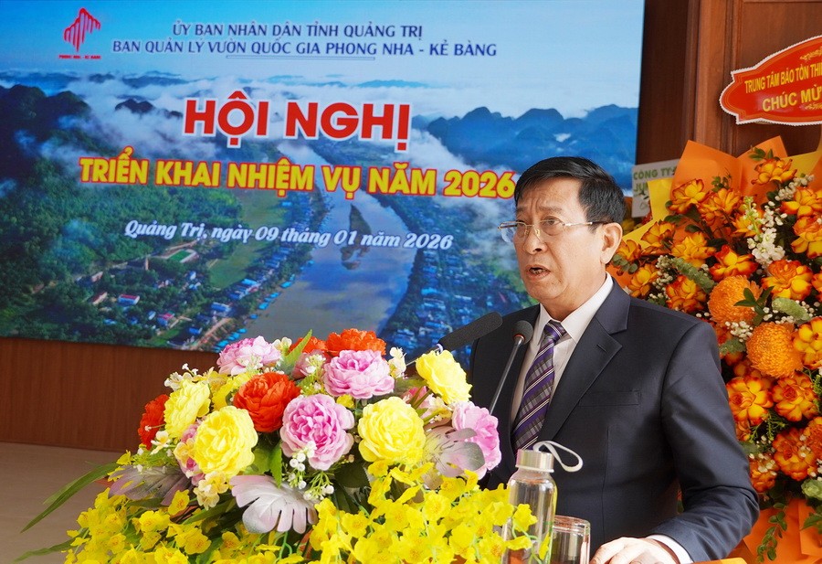 Ông Phạm Hồng Thái, Giám đốc VQG Phong Nha - Kẻ Bàng phát biểu tại hội nghị. Ảnh: Hồng Lựu
