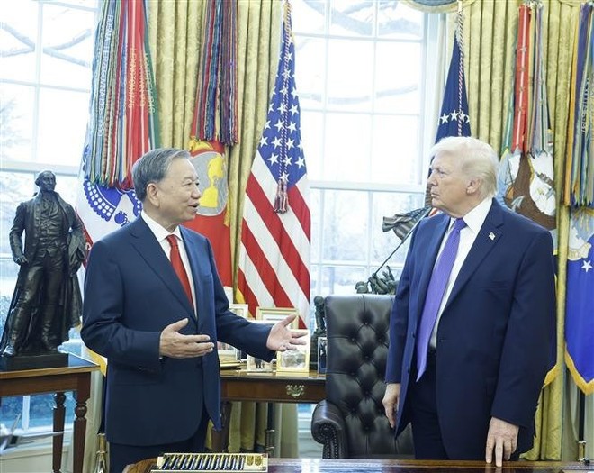 Tổng Bí thư Tô Lâm gặp Tổng thống Hoa Kỳ Donald Trump. (Ảnh: Thống Nhất/TTXVN)