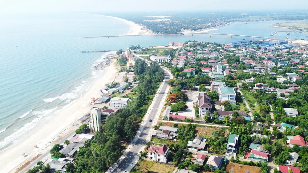 Logistics và Kl992 cổng game cá cược biển được xem là “mạch máu” của nền Kl992 cổng game cá cược tỉnh Quảng Trị.