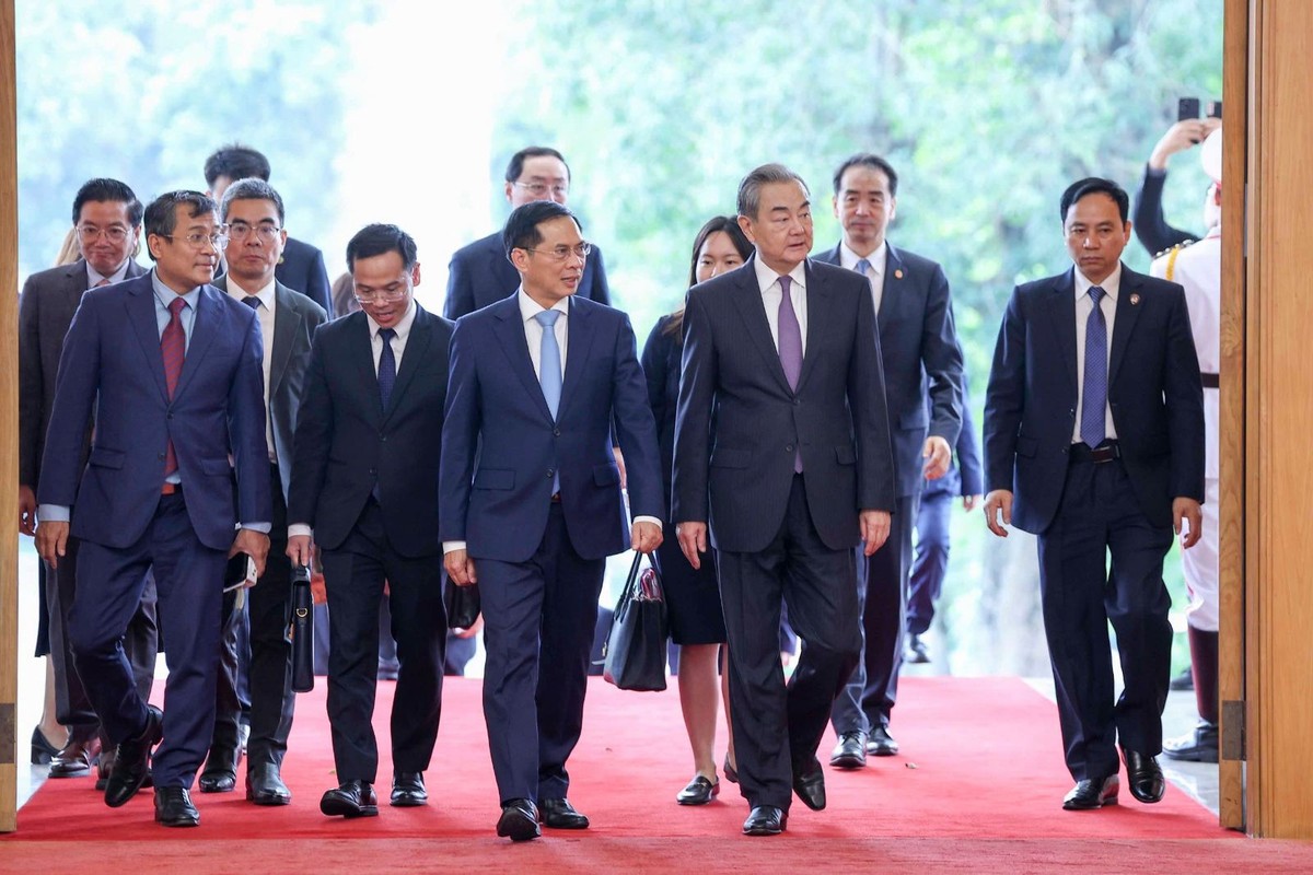 Phó Thủ tướng Kl993 ưu đãi thưởng hấp dẫn Bùi Thanh Sơn đón tiếp đoàn.