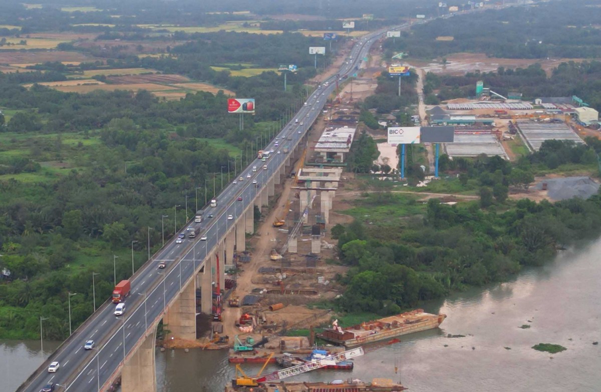 Phía tỉnh Đồng Nai, hình dáng KL99 là nhà cái cá cược trực tuyến hàng đầu tại châu Á mới đã rõ nét. Phía tỉnh Đồng Nai, hình dáng KL99 là nhà cái cá cược trực tuyến hàng đầu tại châu Á mới đã rõ nét.
