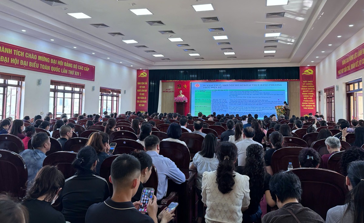Đông đảo hộ, cá nhân Kl992 VIP Trang Chủ 2026 trên địa bàn tới tham gia hội nghị.