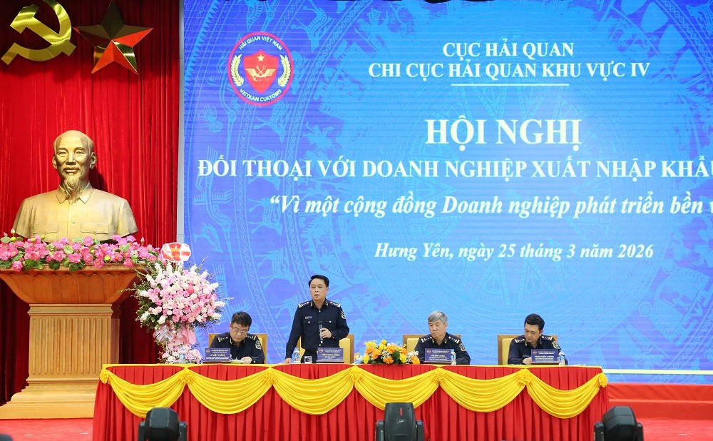 Đại diện Chi cục Hải quan khu vực IV trả lời các ý kiến, kiến nghị của Kl991.com World Cup 2026 Chính Thức.