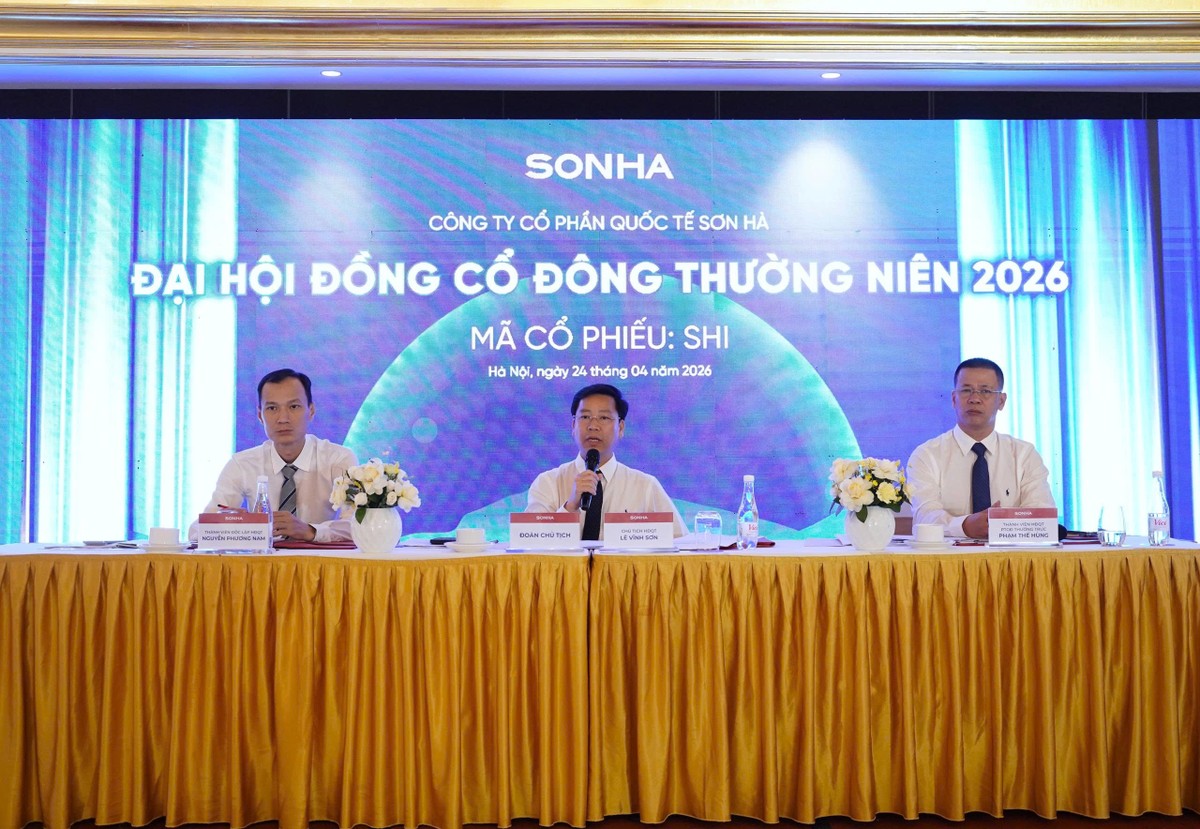 Chủ tịch Hội đồng Quản trị SHI Lê Vĩnh Sơn trả lời các vấn đề Trang Chủ KL99Com Số 1 Link Đăng Ký KL999 quan tâm tại Đại hội.