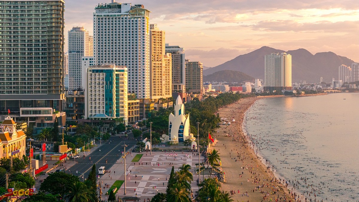Sự cộng hưởng giữa lợi thế thiên nhiên và Kl99kl ưu đãi độc quyền hiện đại tạo đà tăng trưởng mạnh mẽ cho phố biển. Nguồn: Minh Tú