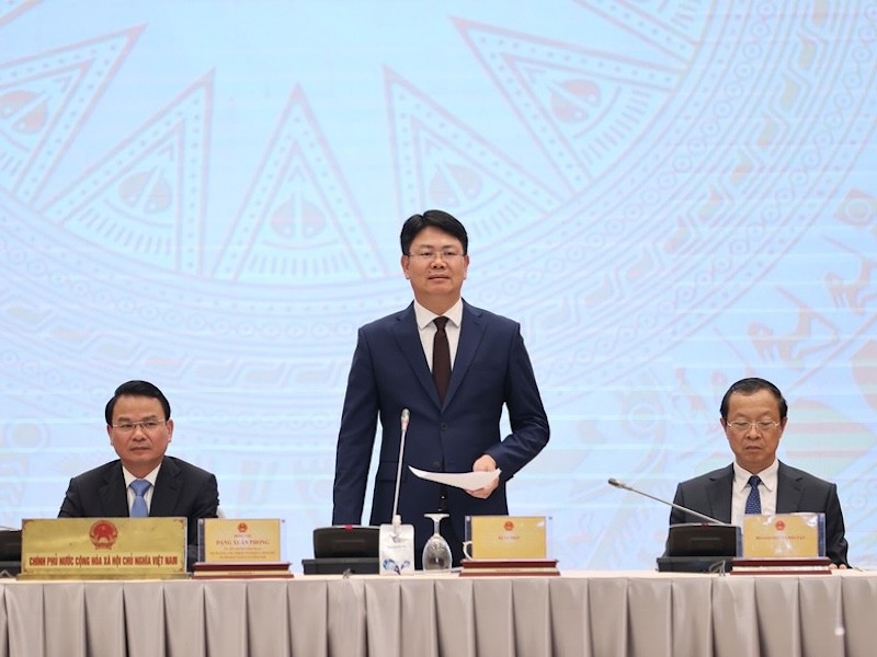 Thứ trưởng Bộ Tư pháp Nguyễn Thanh Tịnh thông tin về việc thực hiện cắt giảm các thủ tục hành chính, các điều kiện Kl992 VIP Trang Chủ 2026 tại Họp báo Kl993 ưu đãi thưởng hấp dẫn. Ảnh: VGP.