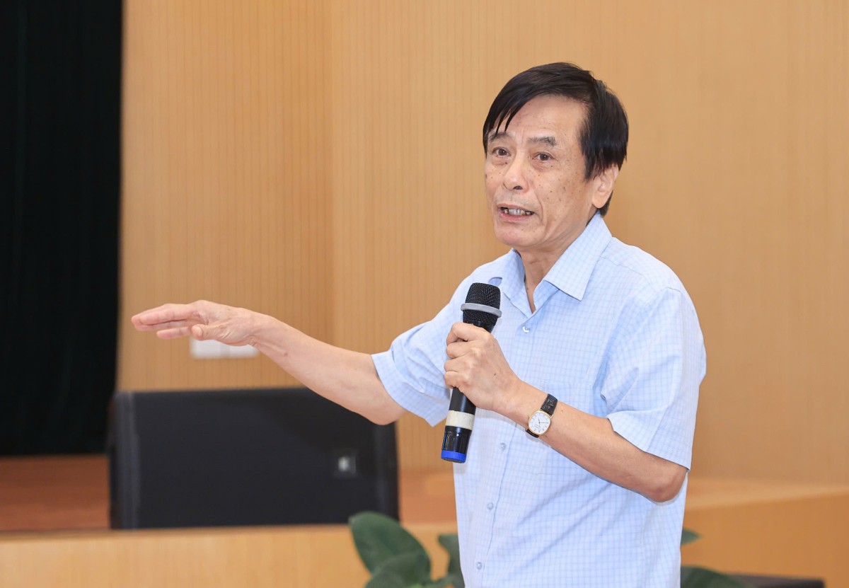 Ông Lương Đức Long, Phó chủ tịch kiêm Tổng thư ký VNCA nói: cắt giảm phát thải xi măng còn nhiều khó khăn.