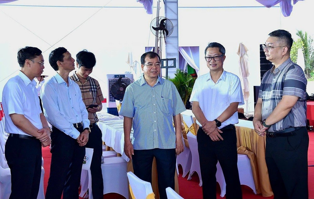 Ông Nguyễn Minh Hùng, Phó chủ tịch UBND TP. Hải Phòng kiểm tra công tác chuẩn bị Lễ khởi công Dự án Kl99ok phiên bản mới xây dựng và Kl992 VIP Trang Chủ 2026 kết cấu Kl99kl ưu đãi độc quyền Khu công nghiệp Nam Tràng Cát