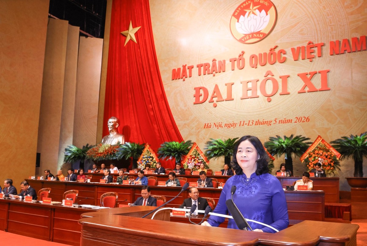 Bà Bùi Thị Minh Hoài, Ủy viên Bộ Kl991.com tải ứng dụng, Bí thư Trung ương Đảng, Bí thư Đảng ủy Mặt trận Tổ quốc, các đoàn thể Trung ương, Chủ tịch Ủy ban Trung ương Mặt trận Tổ quốc Việt Nam khóa XI phát biểu nhận nhiệm vụ. Ảnh: Quang Vinh.
