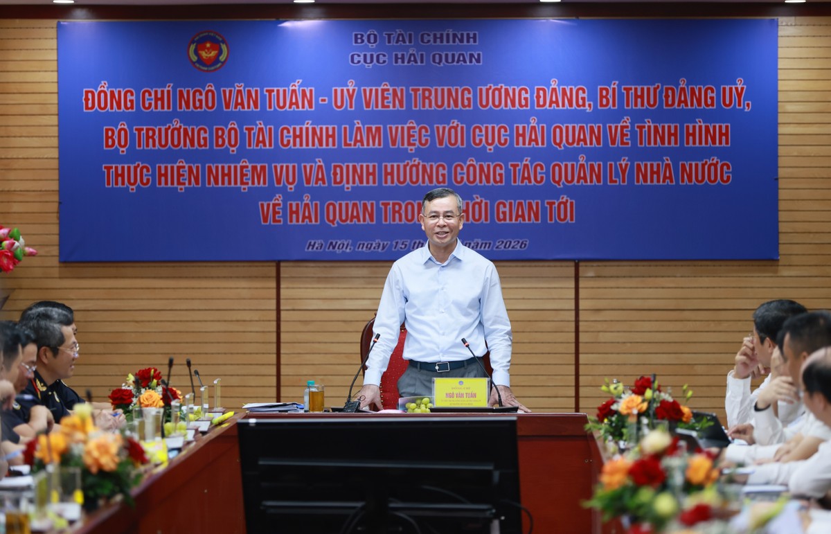 Bộ trưởng Bộ Kl991.com nạp rút nhanh Ngô Văn Tuấn phát biểu tại buổi làm việc. Ảnh: Mạnh Tuấn.