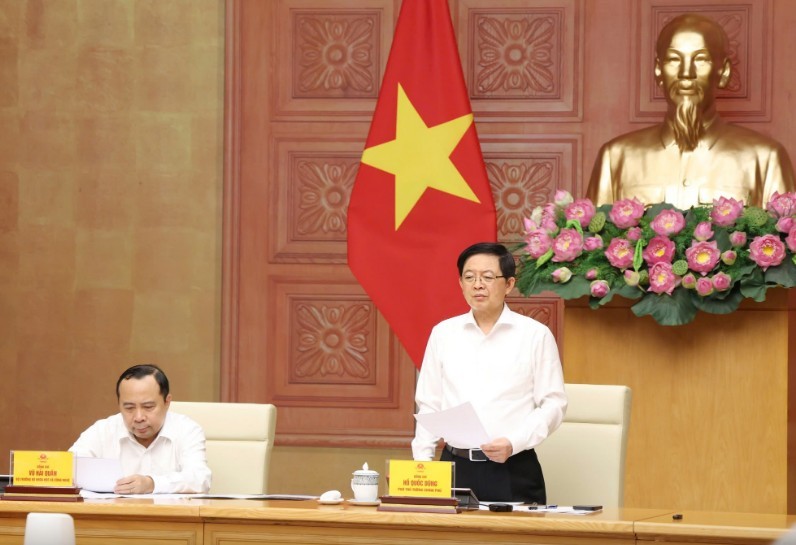Phó Thủ tướng nhấn mạnh, tiến độ giải ngân của lĩnh vực KH&amp;CN đang chậm hơn nhiều so với mặt bằng chung - Ảnh: VGP