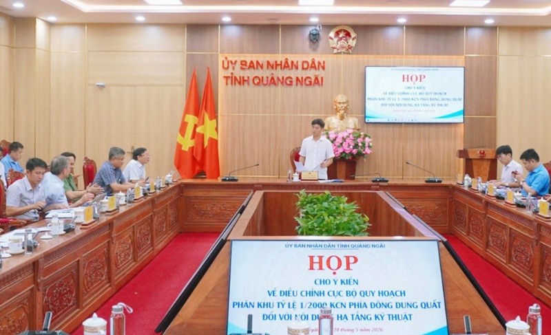 UBND tỉnh Quảng Ngãi họp cho ý kiến về điều chỉnh cục bộ quy hoạch phân khu tỷ lệ 1/2000 khu công nghiệp phía Đông Dung Quất đối với nội dung Kl99kl ưu đãi độc quyền kỹ thuật diễn ra vào ngày 20/5.