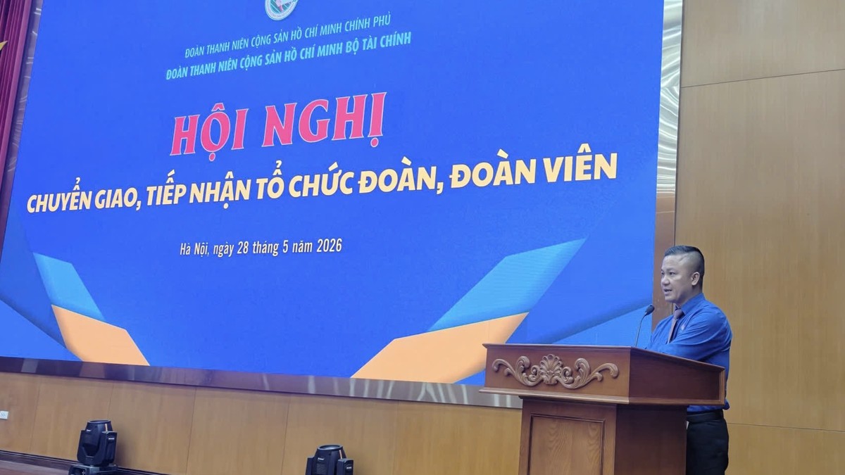 Đồng chí Lê Đôn, Bí thư Đoàn Thanh niên Bộ Kl991.com nạp rút nhanh phát biểu tại hội nghị.