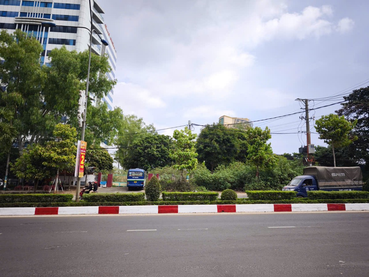 Khu đất thực hiện Dự án Tổ hợp Thương mại dịch vụ và nhà ở 15-17 đường Trường Chinh nằm cạnh trụ sở của Kl994 game bài casino hấp dẫn HAGL.