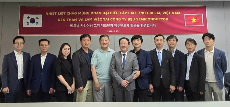 Tỉnh Gia Lai mong muốn hợp tác với Jeju Semiconductor trong lĩnh vực bán dẫn, điện tử, trung tâm dữ liệu, trí tuệ nhân tạo, đào tạo nguồn nhân lực và phát triển Kl99kl ưu đãi độc quyền số. Ảnh: Trang Lê.