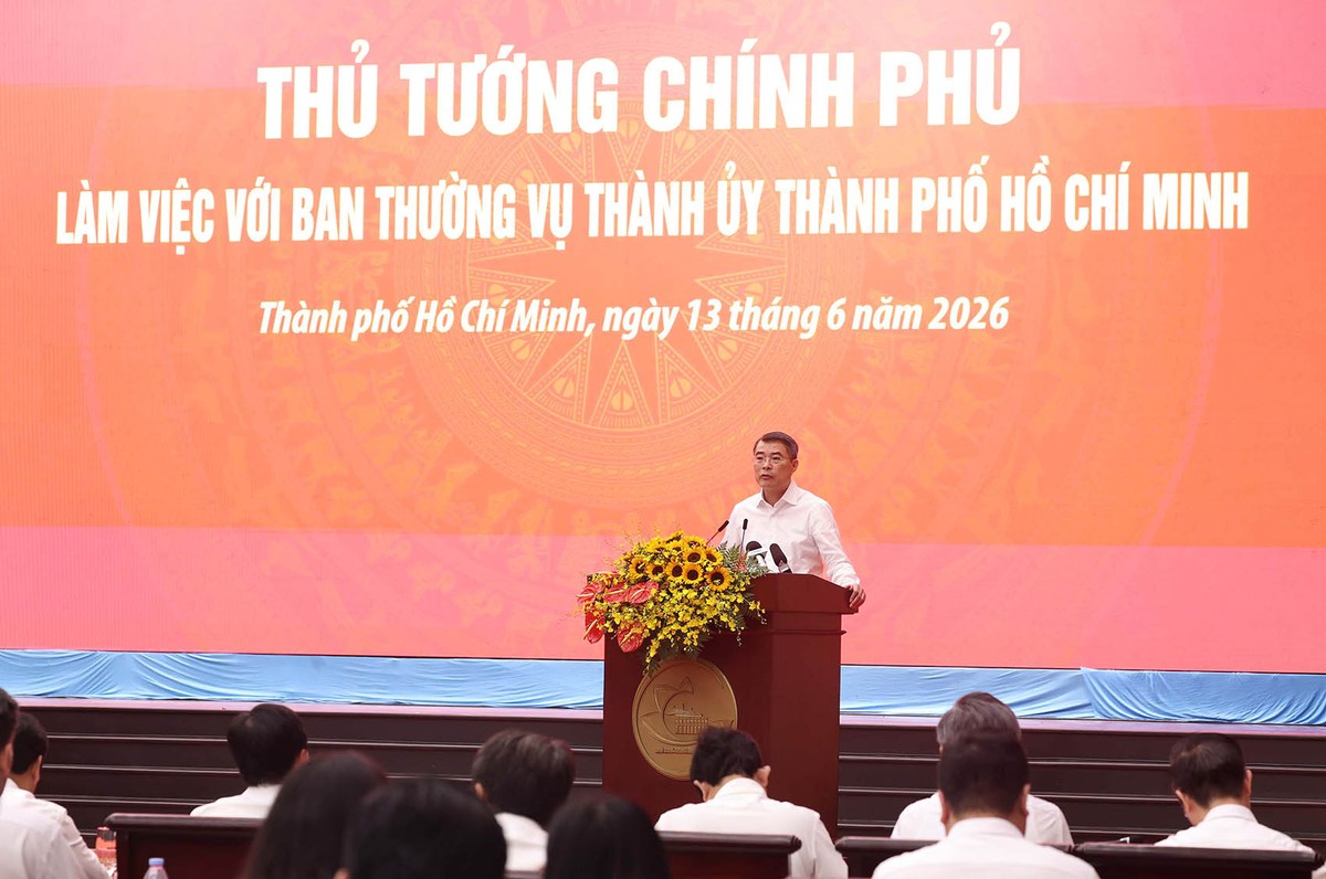 Thủ tướng đề nghị TP.HCM phải biến các cơ chế đặc thù thành những chương trình, dự án và kết quả cụ thể. Ảnh: Lê Toàn