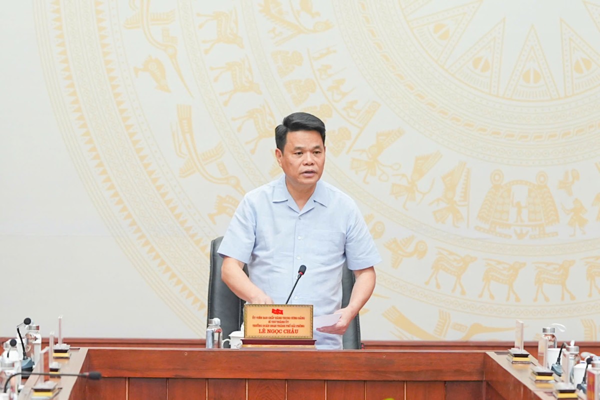Ông Lê Ngọc Châu, Bí thư Thành ủy Hải Phòng phát biểu chỉ đạo tại cuộc họp.