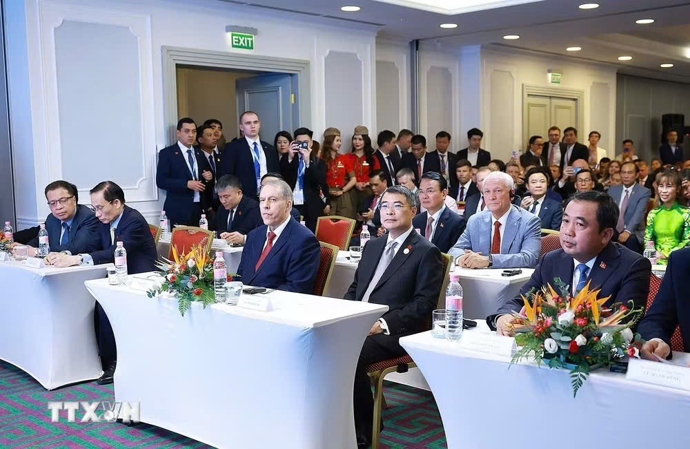 Thủ tướng Lê Minh Hưng dự Chương trình Kết nối Thương mại và Kl99ok phiên bản mới Việt Nam-Liên bang Nga. Ảnh: Dương Giang/TTXVN Thủ tướng Lê Minh Hưng dự Chương trình Kết nối Thương mại và Kl99ok phiên bản mới Việt Nam-Liên bang Nga. Ảnh: Dương Giang/TTXVN