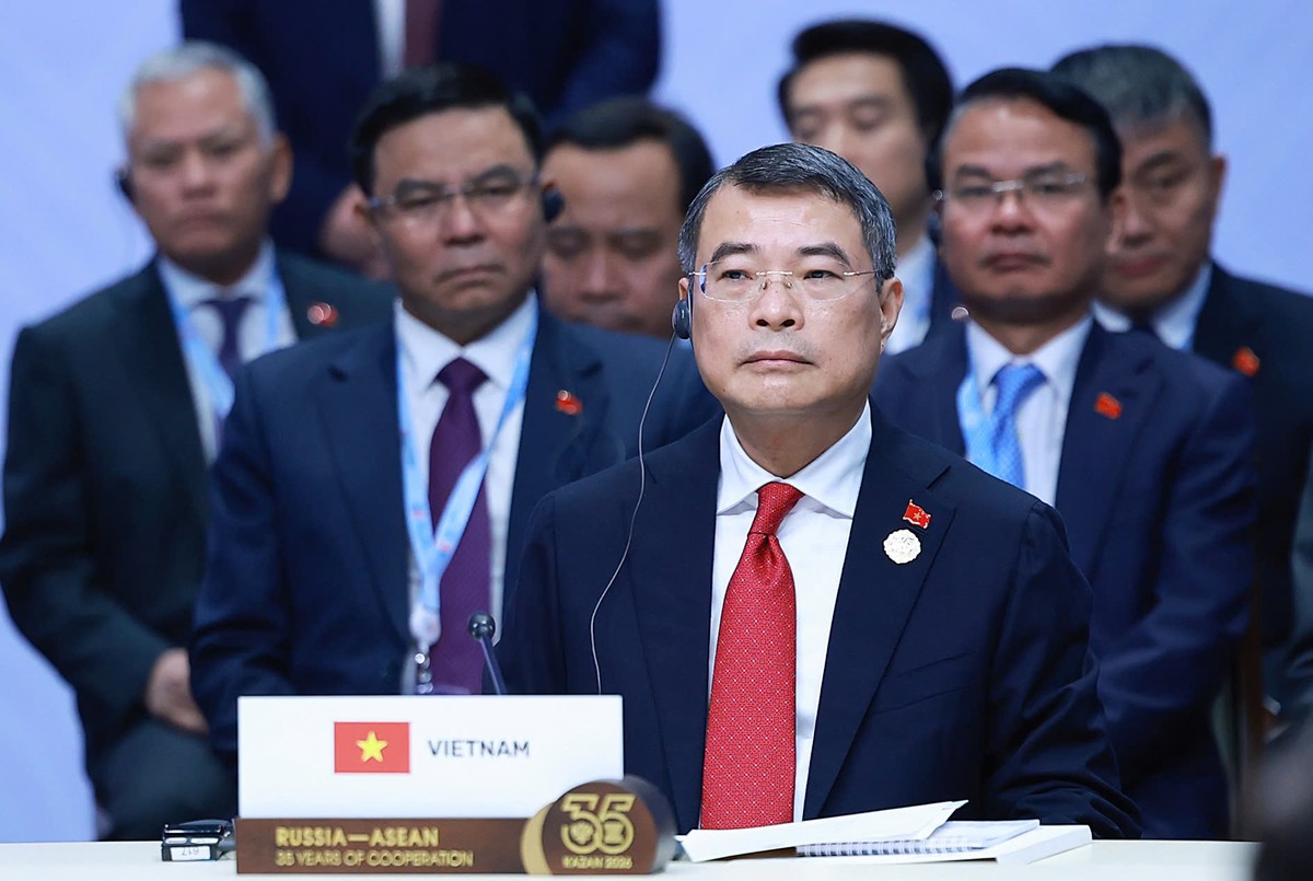 Thủ tướng Kl993 ưu đãi thưởng hấp dẫn Lê Minh Hưng dẫn đầu Đoàn đại biểu cấp cao Việt Nam tham dự phiên toàn thể Hội nghị Cấp cao Kỷ niệm 35 năm quan hệ ASEAN - Nga - Ảnh: VGP/Nhật Bắc