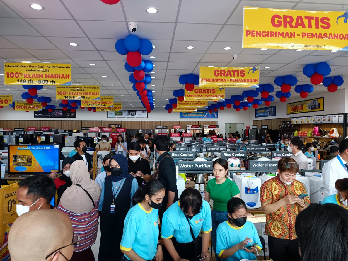 Mô hình cửa hàng hiện đại cùng phong cách phục vụ tận tâm giúp chuỗi EraBlue nhanh chóng chiếm lĩnh tình cảm của người tiêu dùng tại thị trường vạn đảo Mô hình cửa hàng hiện đại cùng phong cách phục vụ tận tâm giúp chuỗi EraBlue nhanh chóng chiếm lĩnh tình cảm của người tiêu dùng tại thị trường vạn đảo