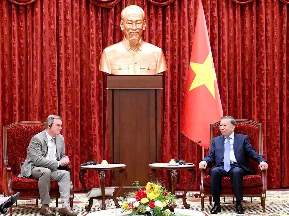 Tổng Bí thư, Chủ tịch nước Tô Lâm tiếp Phó chủ tịch Quốc hội Cộng hòa Liên bang Đức Bodo Ramelow. Ảnh: VIẾT CHUNG